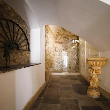 Baroque Μόντικα